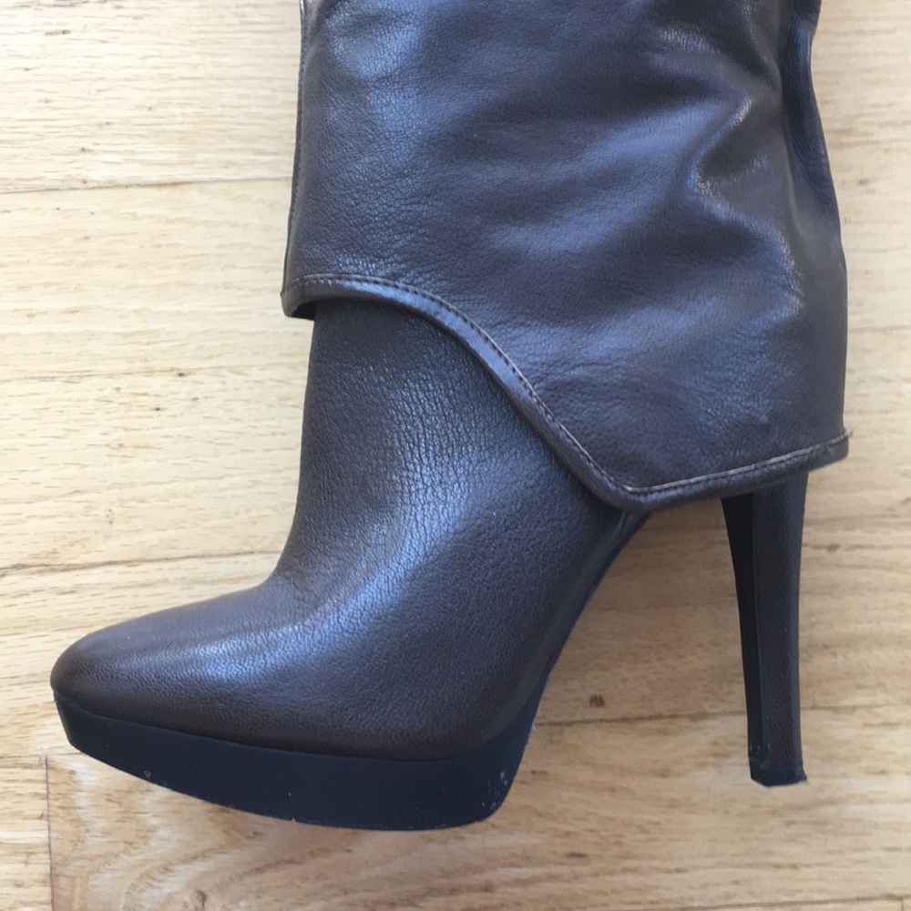 Amazing boots size 8